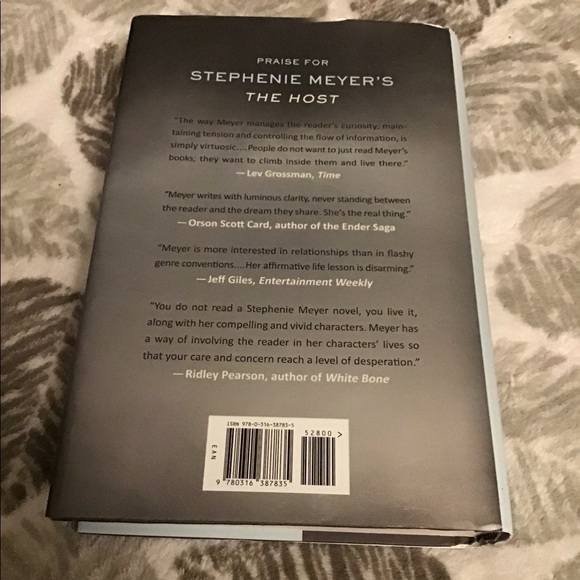 🌟🌟🌟The Chemist by Stephenie Meyer - Picture 3 of 5